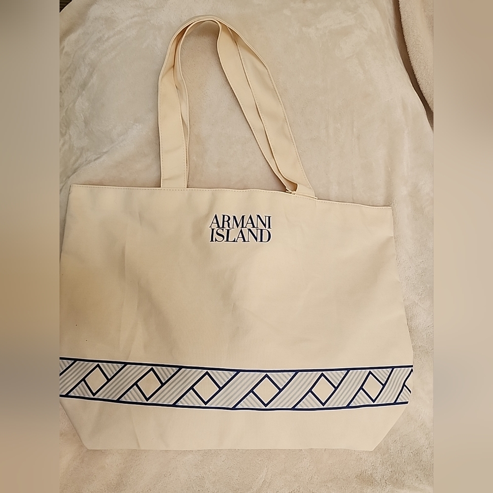 NWT Women's Giorgio Armani Beauty Island Beige/Blue Large Beach Tote